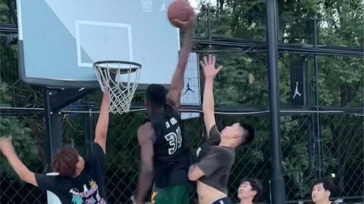 Little Black was so angry he jumped 3.7 meters to throw down a dunk.