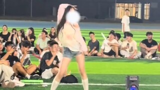 【ชีวิตในรั้วมหาวิทยาลัย】เด็กผู้ชายไม่กล้ามองรุ่นพี่อีกต่อไป