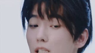 I'm here to condense Yang Yang!!! Han Li: I want to slap them, but I'm afraid they'll lick my hand [