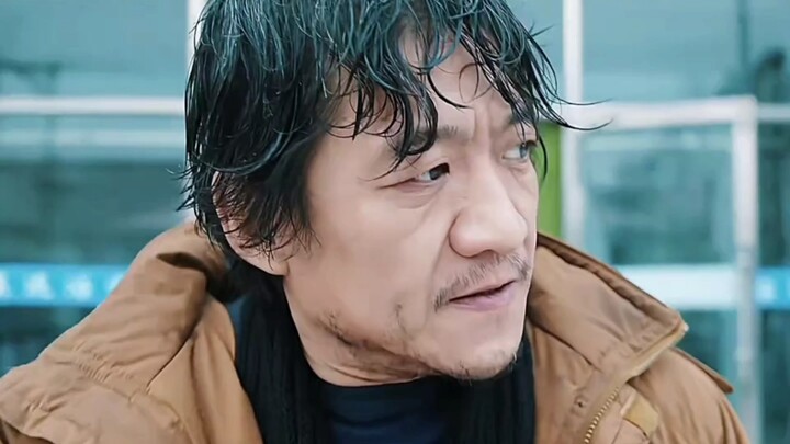 A fugitive destroyed his fingerprints and underwent facial reconstruction, hiding for thirteen years