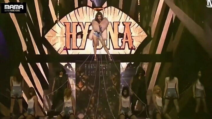 Đừng viện cớ rằng giày cao gót không nhảy được nữa! Hãy cùng xem nữ ca sĩ solo đầu tiên của Hàn Quốc