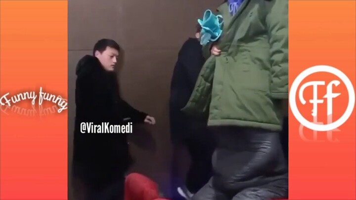 tahan tawa 3 menit kalau bisa kamu hebat