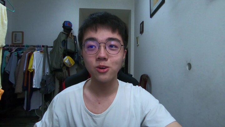 The congee turned into a man: "Huo Bo Jun, you wouldn't actually try to hit on me, would you? You're