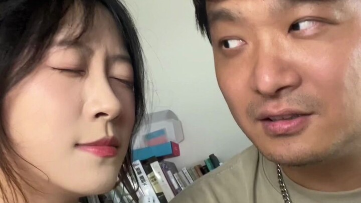 When my partner and I played the eyes-open-and-closed challenge, we ended up missing each other perf