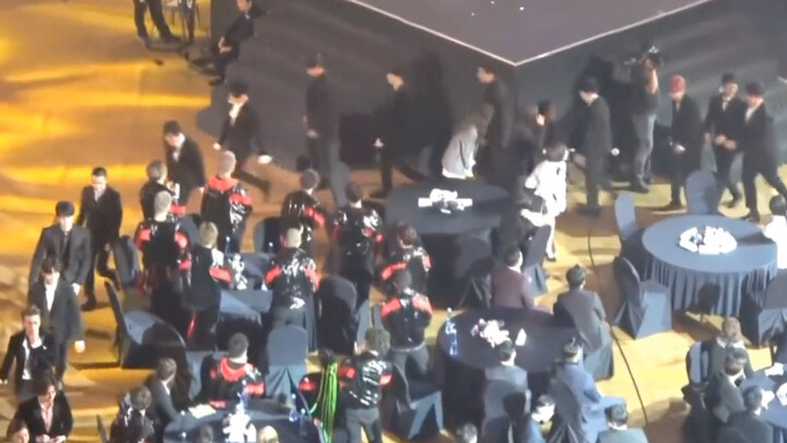 Here comes the SM male model squad!