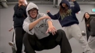 【李泳知】cover 田柾国3D舞蹈挑战！妹宝好牛！