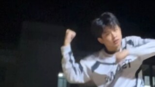 [Lâm Dương] Phần thứ hai của bài hát mới "Kéo ghế" cũng siêu ngầu! Xem ai hiểu được nhé! !