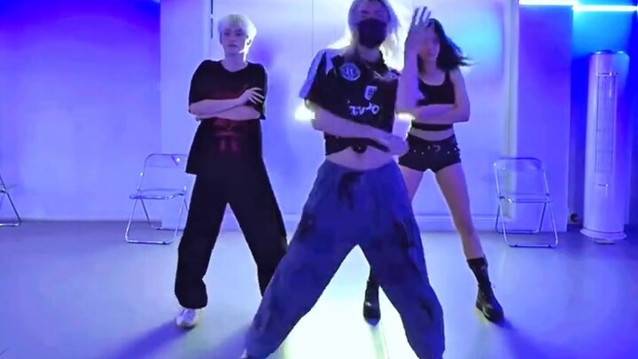 [Latihan penyesuaian warna tari sampul cermin wajib dimiliki] Toxic (sampul) - Yeji Giselle Julie