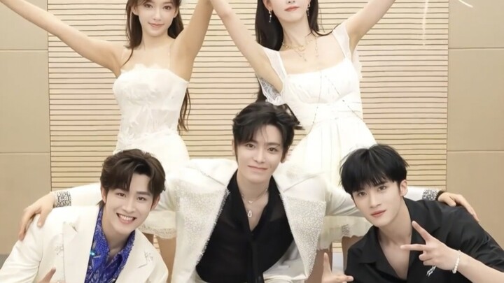 ยังมีคลิปถ่ายสดเพลง “กลอนเล็ก” อีกเหรอ!!