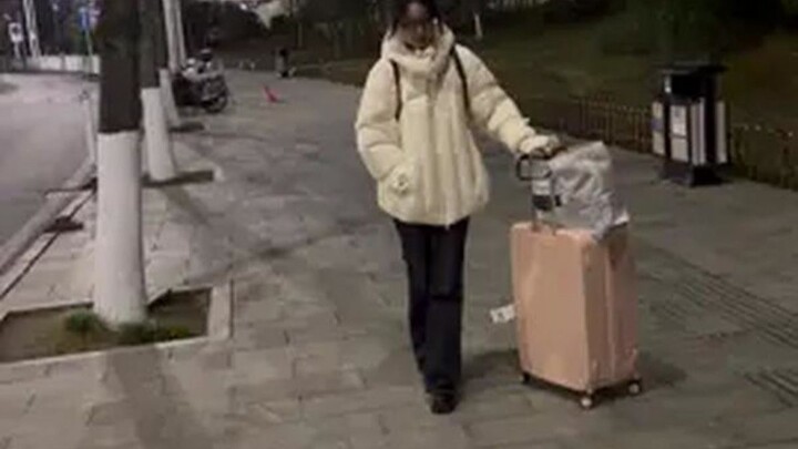 Gần 20 tiếng trên xe khách chỉ để tiết kiệm chút tiền.