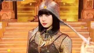 Sân khấu hợp tác đặc biệt "Kingdom" của Lisa và iKON