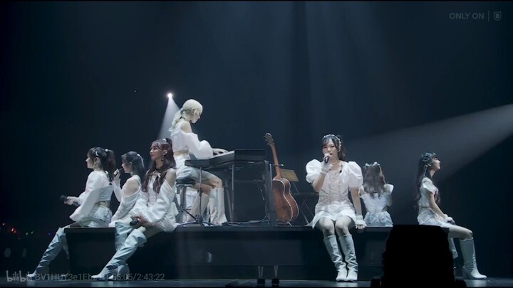 Girls² 5th Anniversary「We are Girls² -The Live-」