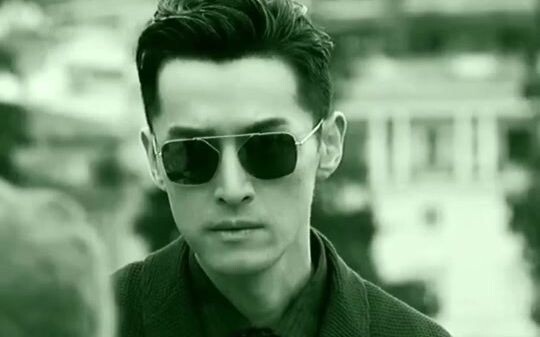 Hu Ge trở thành đại sứ hình ảnh toàn cầu của Armani – một người đàn ông biến sàn diễn thời trang thà