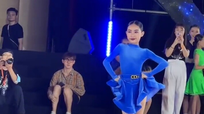 Pertandingan kedua liburan musim panas, memenangkan tiga kejuaraan