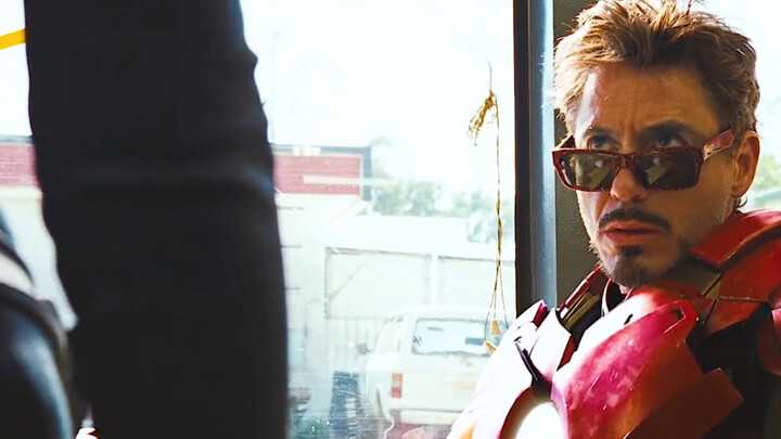It was the first time Iron Man saw Mrs. Widow in work clothes, and the puzzled expression was so funny!