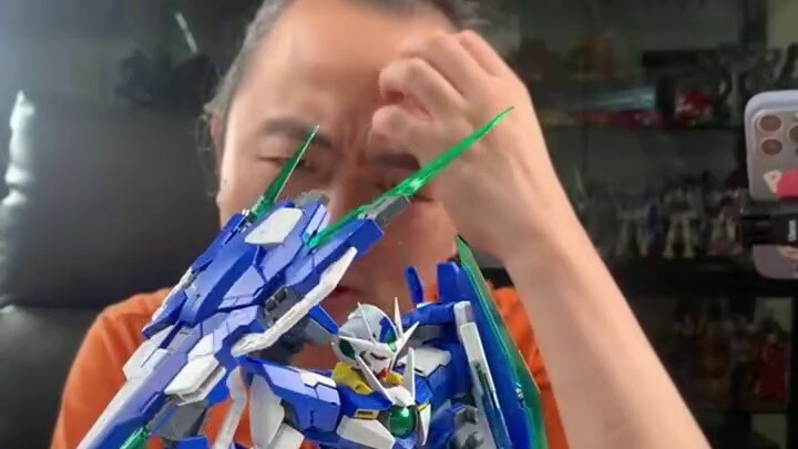 Old Saint tries out the 62nd Bandai MGOOQ full blade