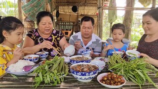 Nhờ Cơn Mưa Lớn Đổ Một Cái Lú Mà Cả Nhà Ăn Không Hết| TKQ & Family T677