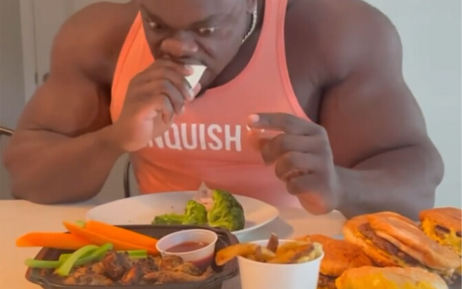 อาหารประจำวันของนักเพาะกาย