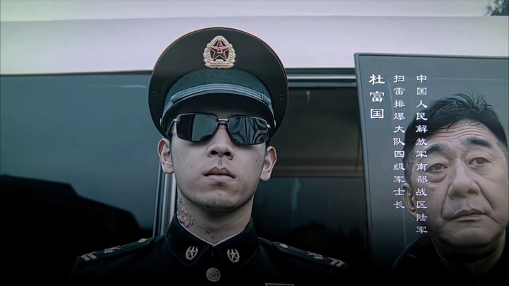 Đôi mắt xua tan sương mù, cánh tay mất đi điểm tựa, trái tim mở lối sáng, đôi chân bước trên con đườ