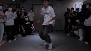 Hậu mãi "Be Mbitious" ~ Wootae Jin Pingye Dan và nhóm nhạc khí quyển Trexman cùng nhau cắt video dạy