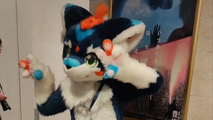 Tidak tahu pose saat berfoto? Ayo belajar dari rion!