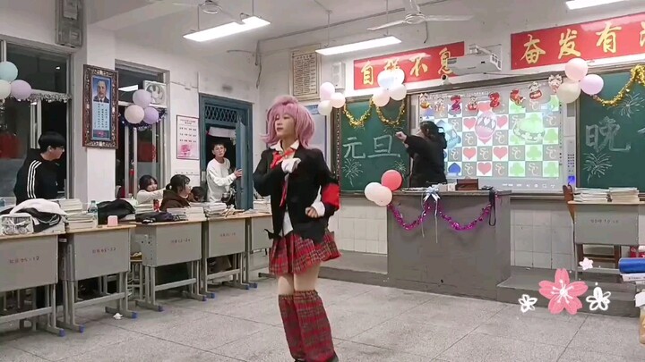 元旦晚会跳了守护甜心op？！！！