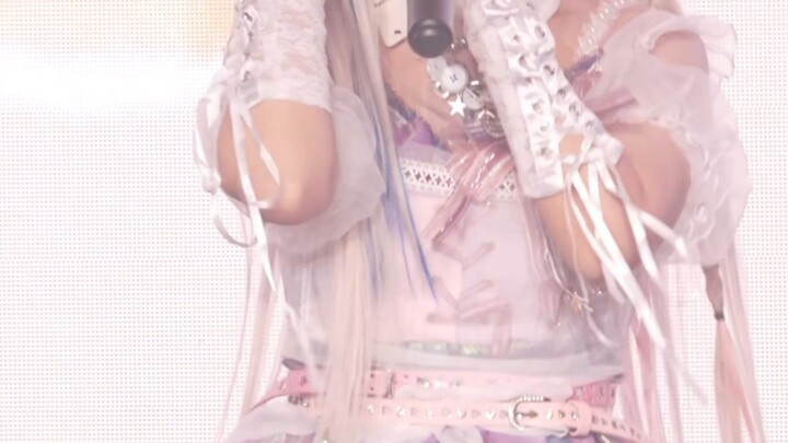 “总有一天我会全部拿到手，我就是这么贪婪的爱豆露”[微笑]