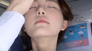 报告！一下飞机人就跟丢了！