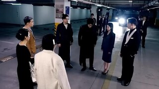 เธอซ่อนตัวตนเมื่อเขา แต่ถูกหักหลังบังคับหย่า โชคดีที่ พี่ชายสามคนคอยปกป้องและจัดการเขาอย่างเด็ด