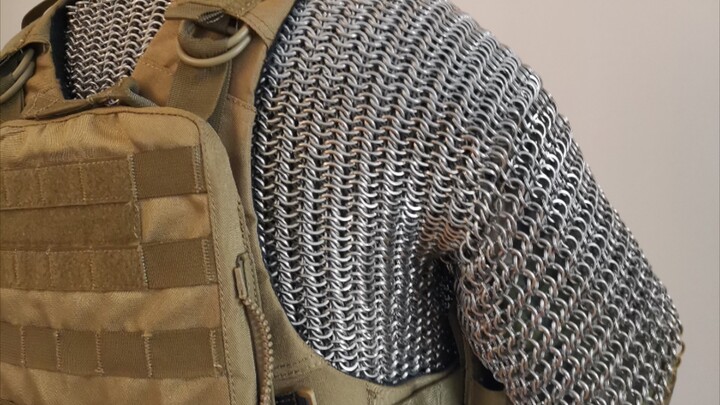 I made a chain mail with 17,000 key rings. Finished product display & sad outfit