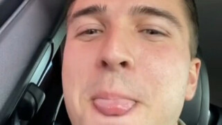 علاقة حب أوروبية وأمريكية | الذئب المهاجم من القسم يذهب بعد الدوام ليداعب الطرف المستقبِل البريء ذو 