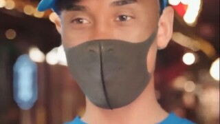 Bos tidak merasakan apa-apa saat melakukannya, saudara pengiriman makanan datang untuk membantu