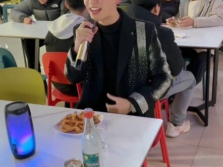 Lin Zhenqi's hand is just too good—so satisfying! 😋