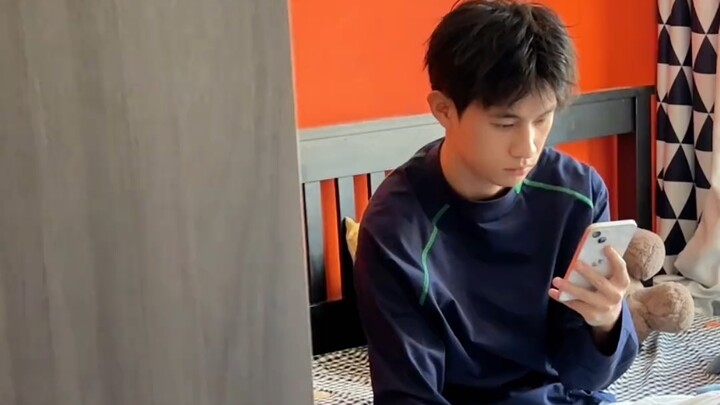 “Is it a boyfriend or a girlfriend?” Mom noticed that ever since his son started college, he’s sudde