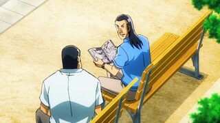监狱放假一天。别人都在争分夺秒，而这两货，却躺在公园里看杂志！