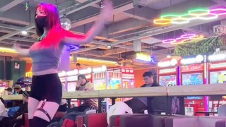 Absolutely in the field of playing dance machine! Others wear down jackets while I wear short sleeve