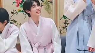 sunoo effect huhuhu she's soooo cuteee 🤤🤤🤤🤤🤤🤤🤤😭😭