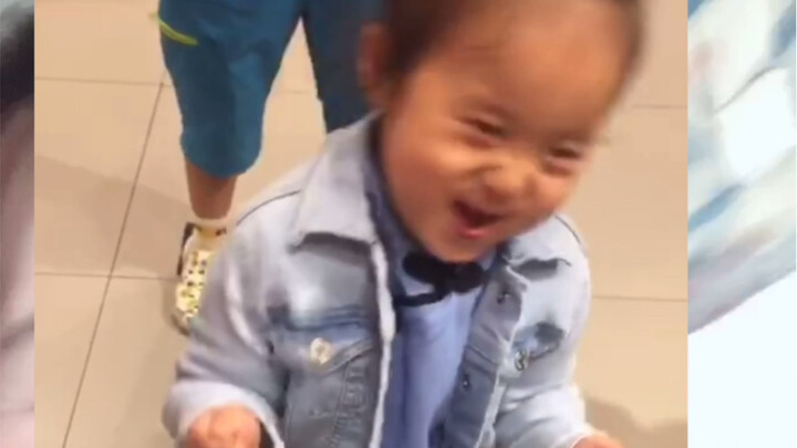 Aku akan menunjukkan pertunjukan kucing yang bikin mati gaya nih buat kalian!