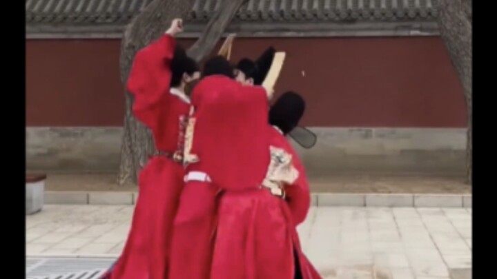 Ming dynasty officials were so open-minded that they would brawl in front of the emperor, and even a