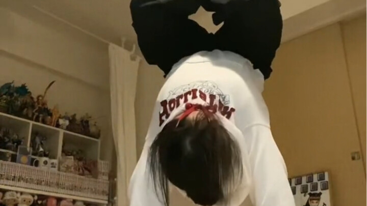 Nữ thần nhảy đường phố đẹp nhất, kỹ thuật nhảy siêu việt, động tác dừng hình quá ngầu!