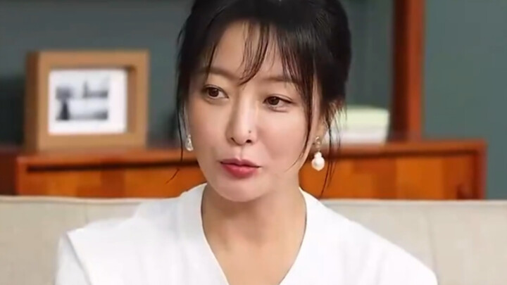 Kim Hee-sun doesn’t understand: Baby, why are you over there?!