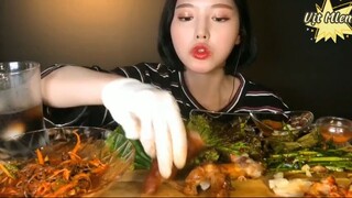 Heo quay, salat kim chi, tôm muối, kim chi trắng, kim chi lá mè 8 #amthuc