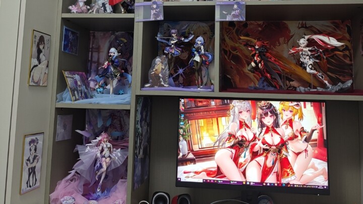 Looking at this figurine wall, I suddenly feel that the old one was very comfortable.