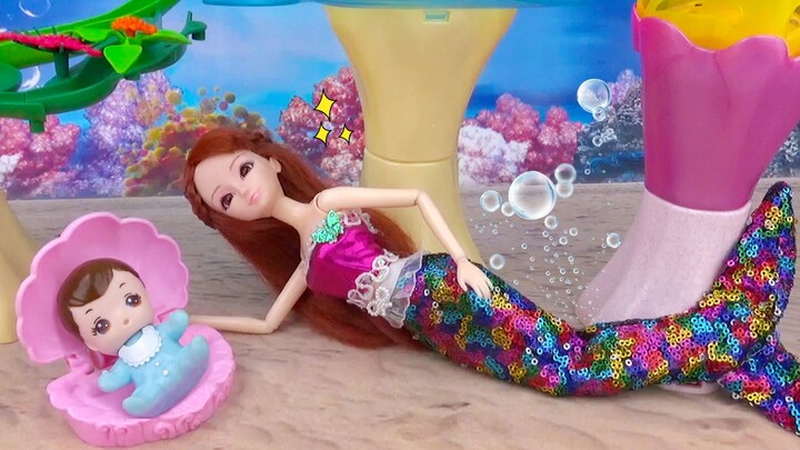 Nhà hát Barbie: Em bé thức dậy trong vỏ sò, mẹ biến thành nàng tiên cá