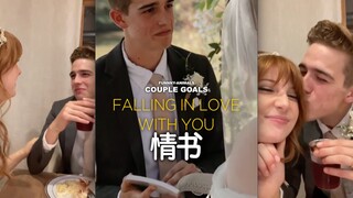 女生在婚礼上，献给了男生一本“情书”