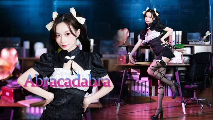 แฝดผมหางม้าเต้นเย่อหยิ่ง "Abracadabra"