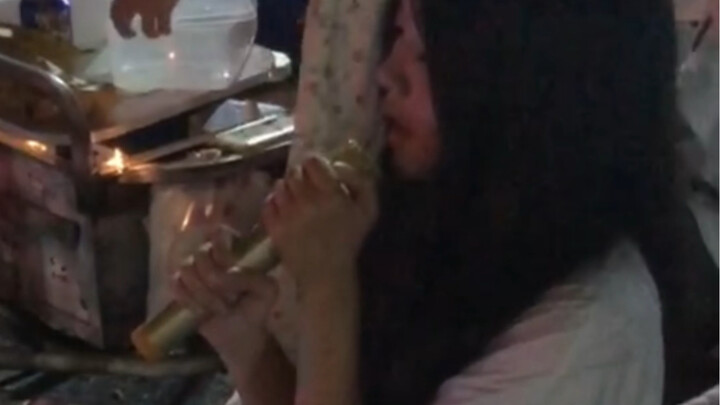 ها أنا جيت! الصورة طفيفة الضبابية… من حرك الحمض النووي هنا؟