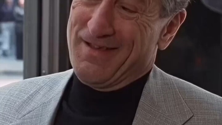 “إنه ممثل بالفطرة حقًا، يشبه أي دور يلعبه!”