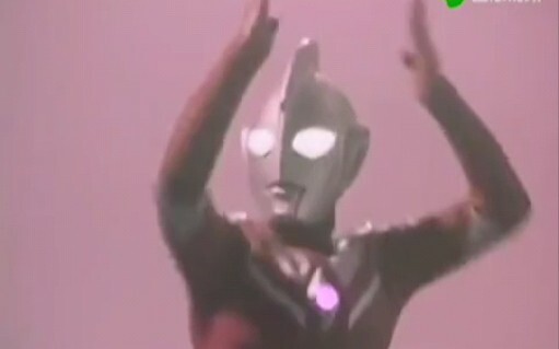 Gauss Ultraman Luna เมื่อเปลี่ยนเป็นสีแดง