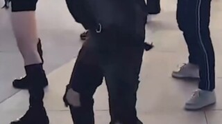 Về việc người dân K-pop phản ứng thế nào khi nghe thấy Meunier trong một điệu nhảy ngẫu nhiên...!